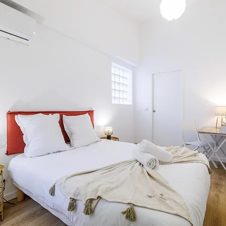 1 Bdr Duplex Downtown - Ac Апартаменты
