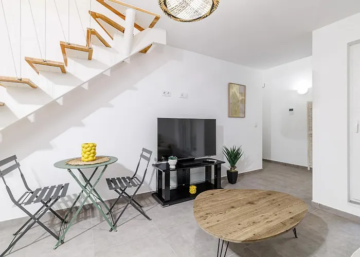Апартаменты 1 Bdr Duplex Downtown - Ac Ницца