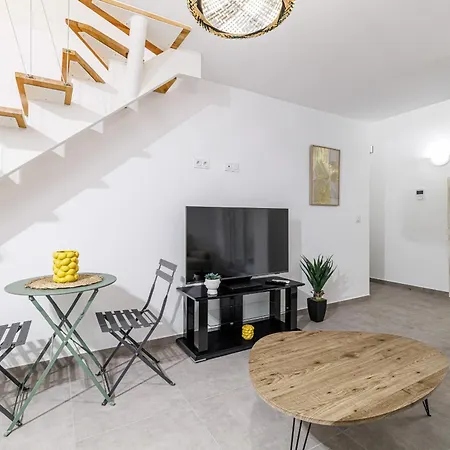 דירה 1 Bdr Duplex Downtown - Ac ניס