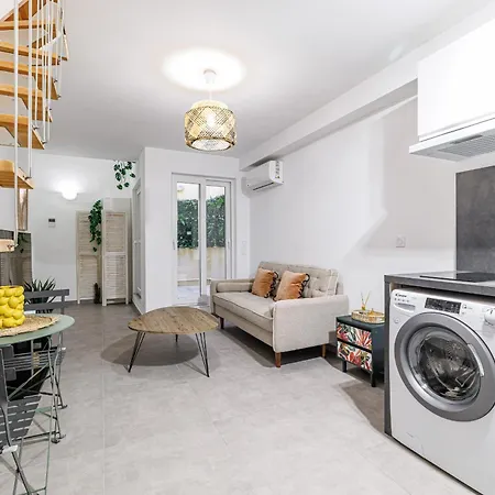 1 Bdr Duplex Downtown - Ac Apartment